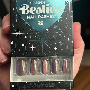 Besties Nail Dashes Press-On Nails in Red Aspen - Multichrome Purple/Pink